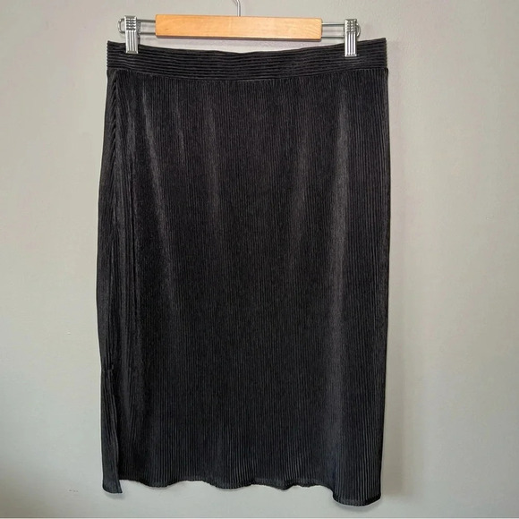 Ann Taylor Factory Black Ribbed Lined Flowy Midi Skirt Size 8 NWT Office - Picture 1 of 8